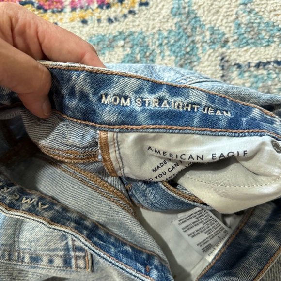 American eagle mom straight Jean distressed size 2 regular - Picture 4 of 5